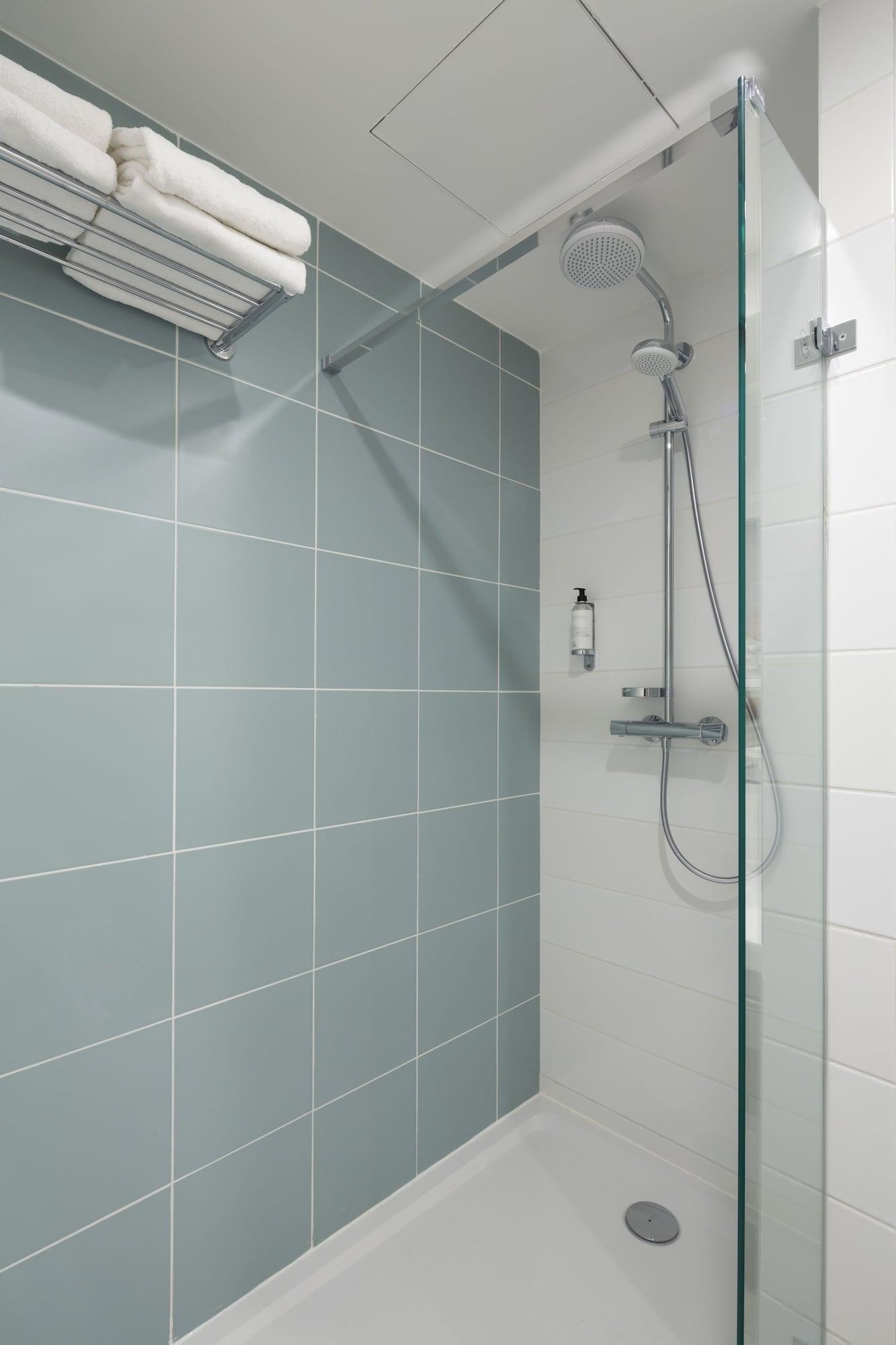 Logis Hotel Les Pins - Operalia Balaruc-les-Bains Luaran gambar