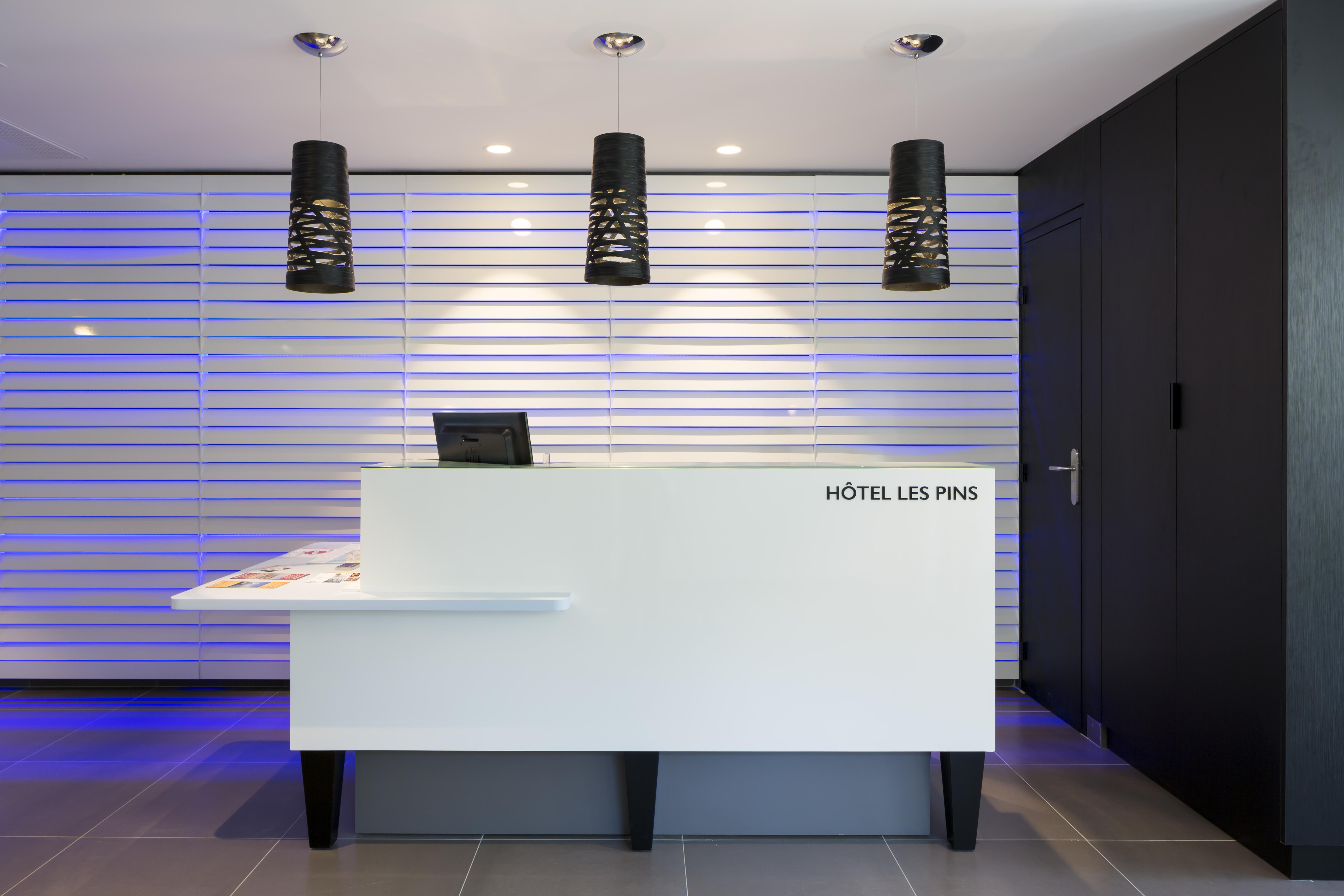 Logis Hotel Les Pins - Operalia Balaruc-les-Bains Luaran gambar