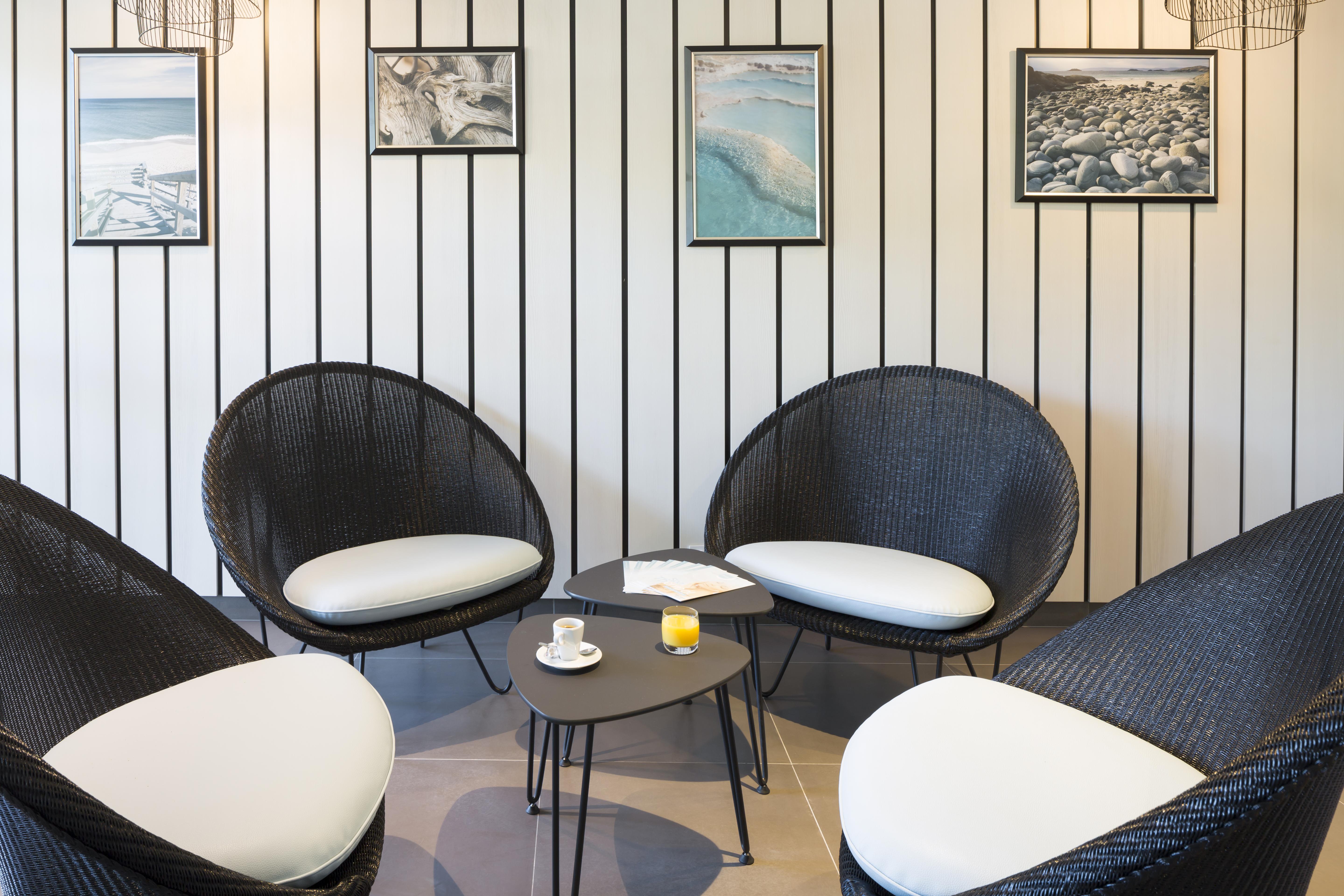 Logis Hotel Les Pins - Operalia Balaruc-les-Bains Luaran gambar