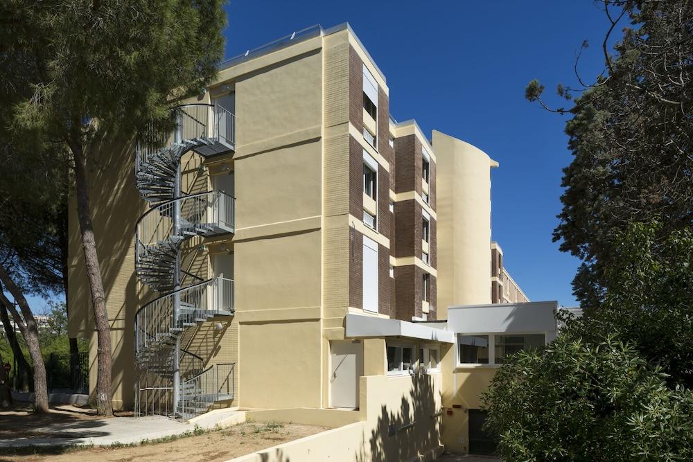 Logis Hotel Les Pins - Operalia Balaruc-les-Bains Luaran gambar