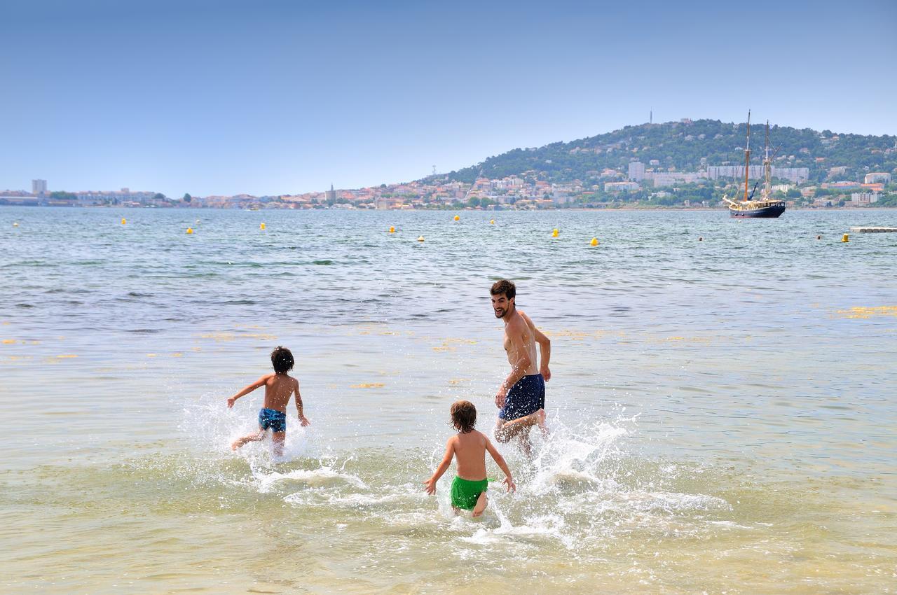Logis Hotel Les Pins - Operalia Balaruc-les-Bains Luaran gambar